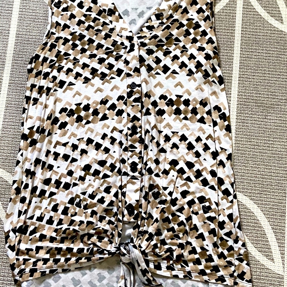 Knotted tank